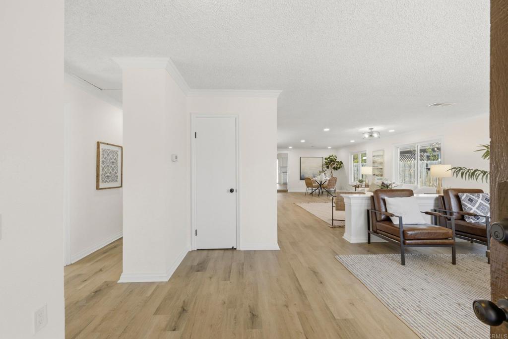 5848 Chateau Drive - photo 5