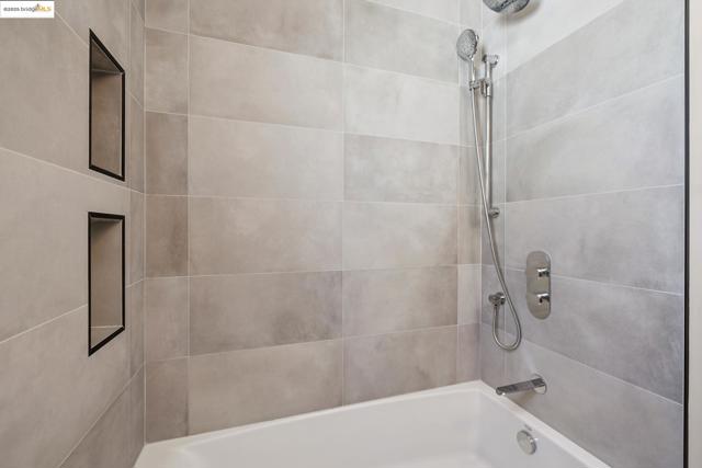 1642 10Th St, Berkeley CA: https://media.crmls.org/mediaz/6cc431d5-d8b0-4798-a720-1c8469ccc8fc.jpg