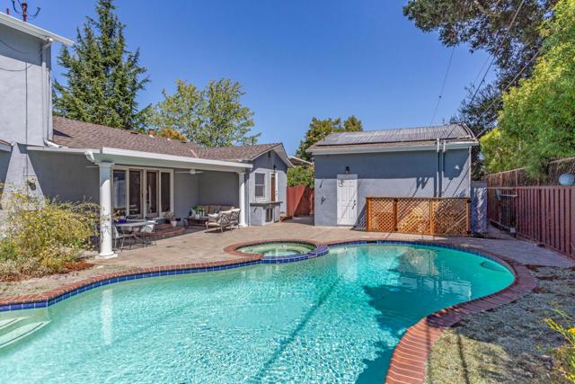 1513 Meadow Lane, Mountain View CA: https://media.crmls.org/mediaz/6cc447b0-4945-4fa5-af0c-a2acade26b13.jpg