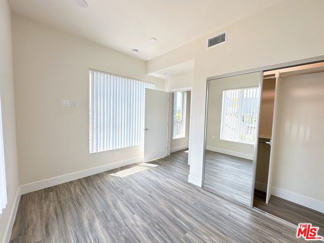 1037 Dewey Avenue, Los Angeles CA: https://media.crmls.org/mediaz/6cc46051-1f1d-452f-89d6-a7beb0c3f2e6.jpg