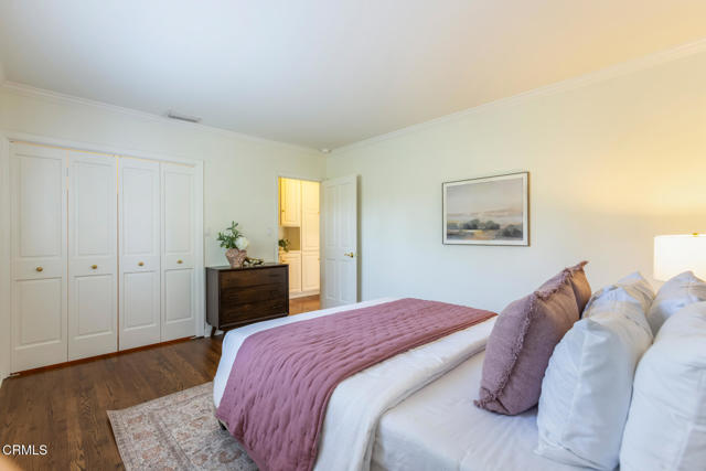 4650 Encinas Drive, La Canada Flintridge CA: https://media.crmls.org/mediaz/6cc46f85-f537-4e00-a7e1-0999b1d39dd4.jpg