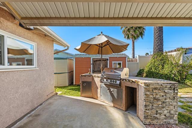 6289 Lake Arago Ave, San Diego CA: https://media.crmls.org/mediaz/6cc651f5-f0ce-4010-be72-7a99837b825e.jpg