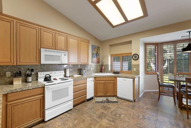 105 Potenza Circle, Palm Desert, CA 92211