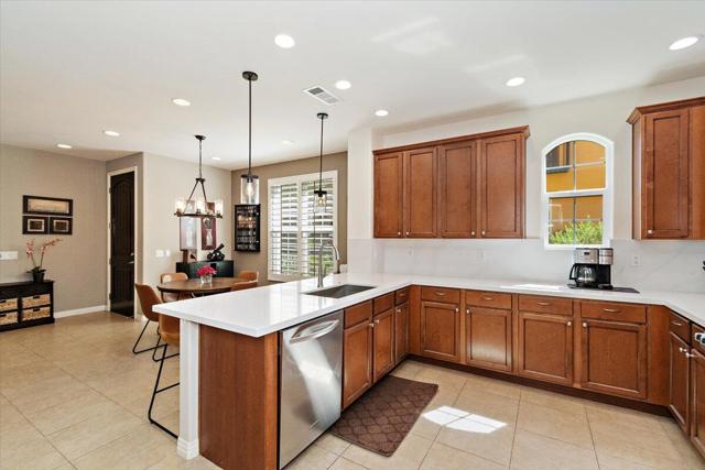 52190 Desert Spoon Court, La Quinta CA: https://media.crmls.org/mediaz/6cc7f556-639f-41e7-a161-0fc426bfa87e.jpg