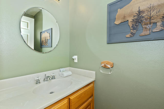 387 Wren Drive, Big Bear CA: https://media.crmls.org/mediaz/6cc838c3-5bef-4199-bed8-e6a5743ab364.jpg