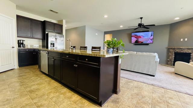 82982 Wheatley Court, Indio CA: https://media.crmls.org/mediaz/6cc8d16c-4537-425a-889e-f1e989c3af52.jpg