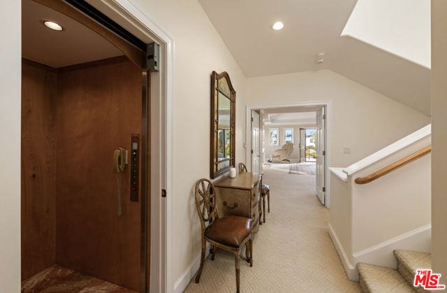 5105 Via Donte, Marina del Rey CA: https://media.crmls.org/mediaz/6cca3bed-71fb-4739-b839-a4d37e6f50b1.jpg