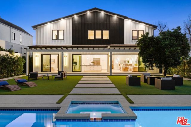 Photo of 5012 Enfield Avenue, Encino, CA 91316