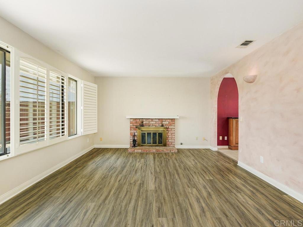 4798 Hillside Drive - photo 6