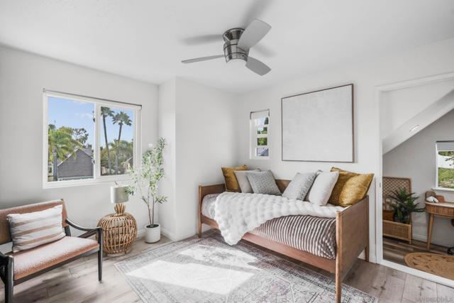 4503 Carnaby, Carlsbad CA: https://media.crmls.org/mediaz/6cca7421-10bc-4198-a3a2-2d18b8fe580b.jpg