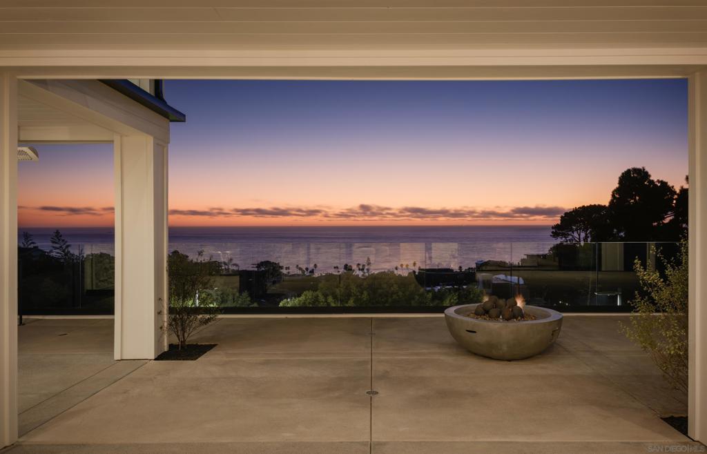 1185 Barcelona Dr - photo 9