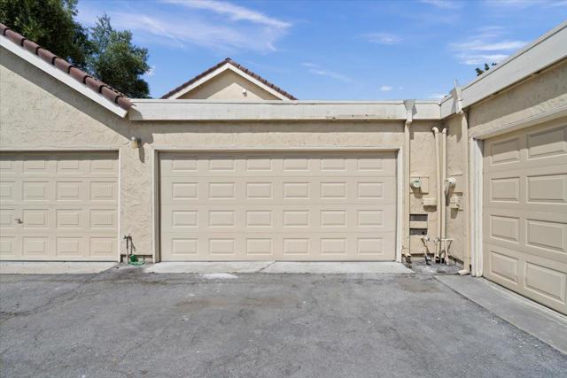 279 Truckee Lane, San Jose CA: https://media.crmls.org/mediaz/6ccc4df3-c333-417f-970e-ecd92f615e9b.jpg