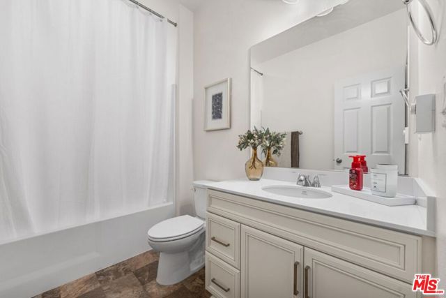 2906 Crocus Place, Palmdale CA: https://media.crmls.org/mediaz/6ccc7174-0aaa-44eb-8172-9e8568702a38.jpg