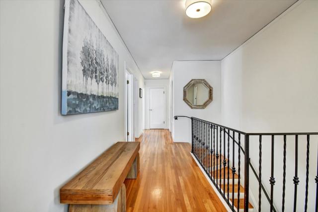901 Laurel, San Mateo CA: https://media.crmls.org/mediaz/6cccac5f-325d-4737-8803-37e04cf18719.jpg