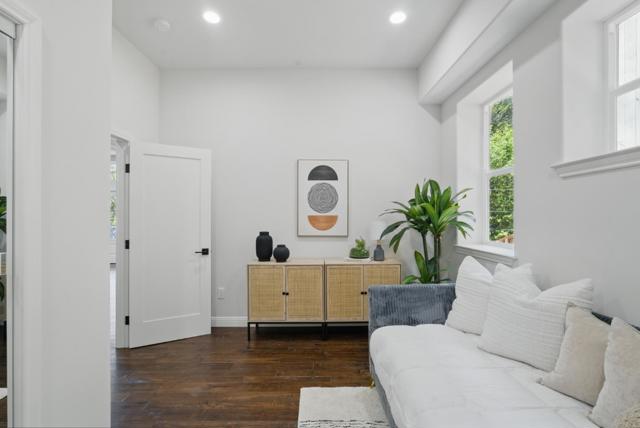 6868 Moore Drive, Oakland CA: https://media.crmls.org/mediaz/6ccd32ea-afa2-43ee-9b9e-5565e3a7abc8.jpg