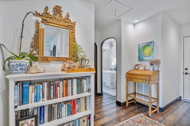 350 Punta Baja Dr, Solana Beach CA: https://media.crmls.org/mediaz/6ccdca5c-9975-44ba-a177-f0193965a931.jpg