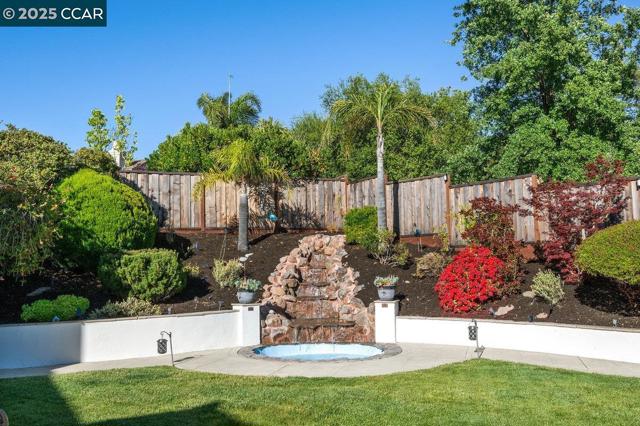 9662 Velvet Leaf Cir, San Ramon CA: https://media.crmls.org/mediaz/6cce2bfd-a417-4641-a958-cd58d4f1bb5f.jpg
