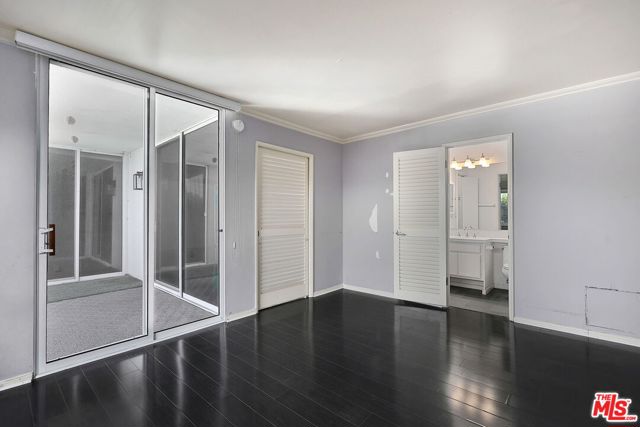 723 Palisades Beach Road, Santa Monica CA: https://media.crmls.org/mediaz/6cce4587-6d4d-4664-ab29-65faf427239b.jpg