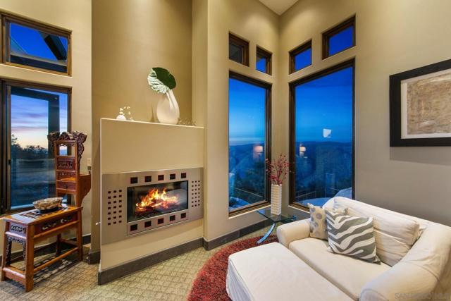 19210 Highland Hills Dr, Ramona CA: https://media.crmls.org/mediaz/6cce67b4-c5cb-4849-8909-2220f1c2af52.jpg