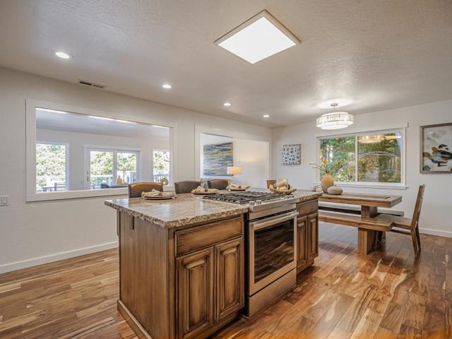 609 Encino Drive, Aptos CA: https://media.crmls.org/mediaz/6cced03d-8a0c-43a6-ade6-ceecb95223b7.jpg