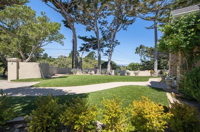 471 El Dorado Street, Monterey CA: https://media.crmls.org/mediaz/6ccf9331-7937-4c90-a106-b02f9662a1d3.jpg