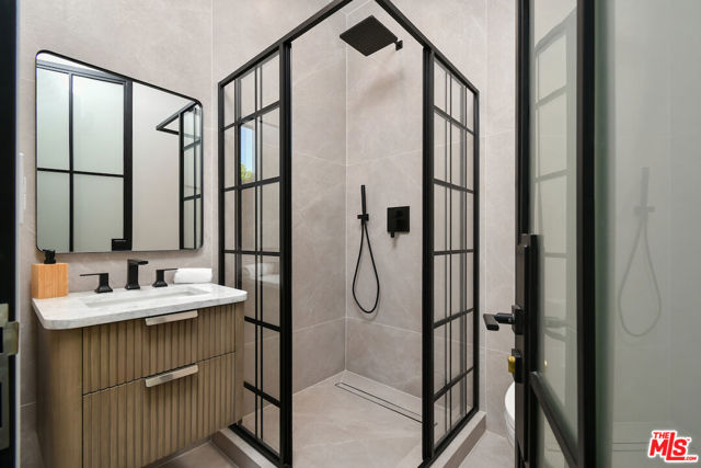 Image 22 of 60 For 112 Valley Street