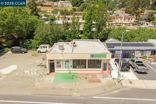 4955 Appian Way, El Sobrante CA: https://media.crmls.org/mediaz/6cd1cc38-ee2f-47ad-98b1-e1712de26a8e.jpg