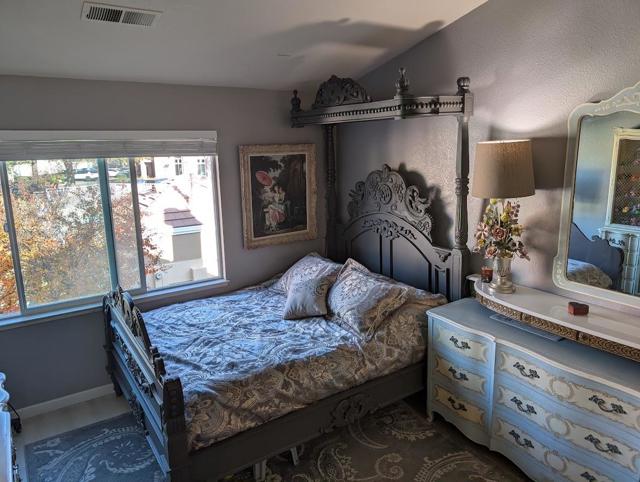 6937 Rodling Drive, San Jose CA: https://media.crmls.org/mediaz/6cd25304-0bd2-41f6-a165-31a1769a2a4c.jpg