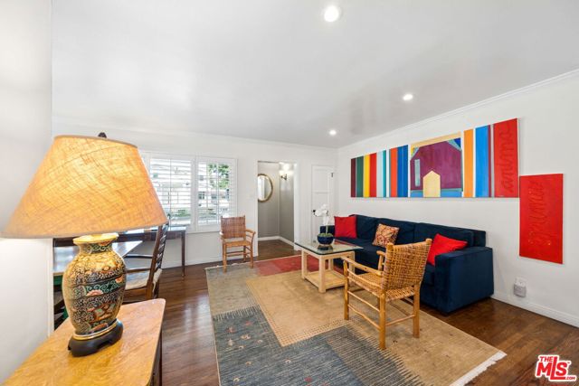4942 Stern Avenue photo 8