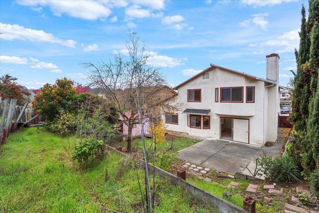 136 Olympic Drive, Vallejo CA: https://media.crmls.org/mediaz/6cd40eb5-3610-4206-8758-03df14a44c9f.jpg