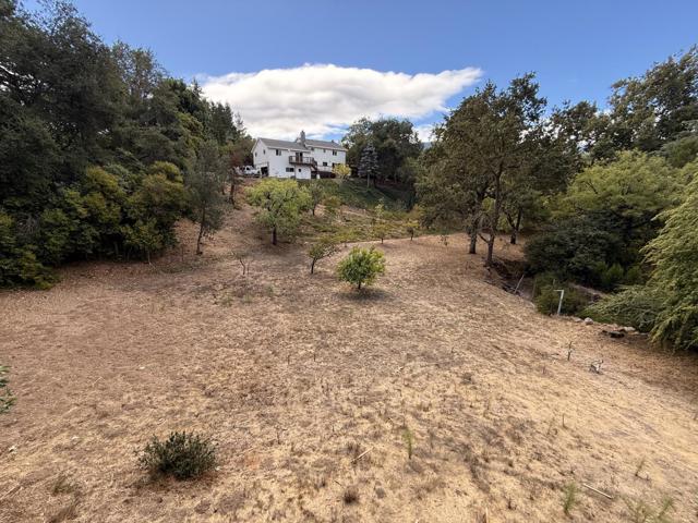 15292 Stratford Court, Monte Sereno CA: https://media.crmls.org/mediaz/6cd45814-e46c-4466-9c8a-eac6a97be55f.jpg