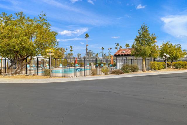 246 Laredo Drive, Palm Springs CA: https://media.crmls.org/mediaz/6cd46ca8-4918-4fbe-8151-665d4e4fc833.jpg