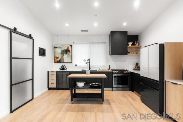 1615 Vista Del Lago, Fallbrook CA: https://media.crmls.org/mediaz/6cd535d2-6962-4461-bb6f-fef6b65610e2.jpg