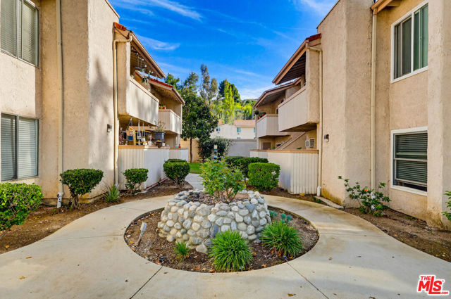 28915 Thousand Oaks Boulevard, 190 photo 3