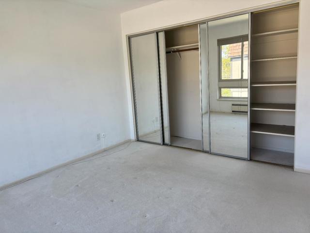 80 El Camino Real, Burlingame CA: https://media.crmls.org/mediaz/6cd5c24d-589a-4889-a9ea-6bf10e53c20c.jpg