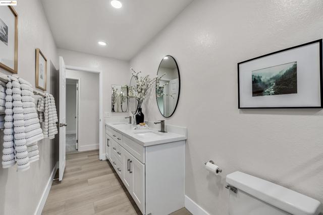 2802 Jones Gate Ct, Pleasanton CA: https://media.crmls.org/mediaz/6cd65b87-5bfe-44d8-b011-29c4f3c93548.jpg