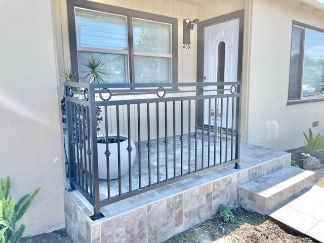 600 7th Avenue, San Mateo CA: https://media.crmls.org/mediaz/6cd7065d-8795-45dc-8ca5-60f057703821.jpg