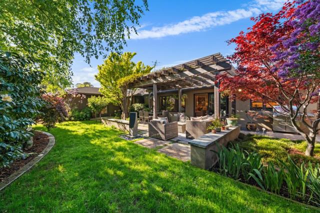 2606 Martinez Drive, Burlingame CA: https://media.crmls.org/mediaz/6cd70677-bb13-4d96-b2c0-ffc6ab210272.jpg