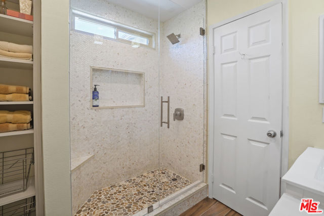 6505 Dume Drive, Malibu CA: https://media.crmls.org/mediaz/6cd7a4a4-c910-4d1b-9cac-11a7bfd8bdd6.jpg