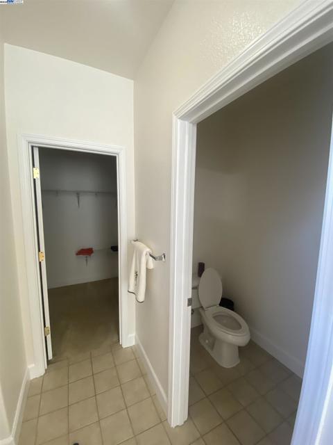 2732 Breaker Ln, Hayward CA: https://media.crmls.org/mediaz/6cd7bbe0-2c91-4370-9f7f-3cdc4e1c7030.jpg