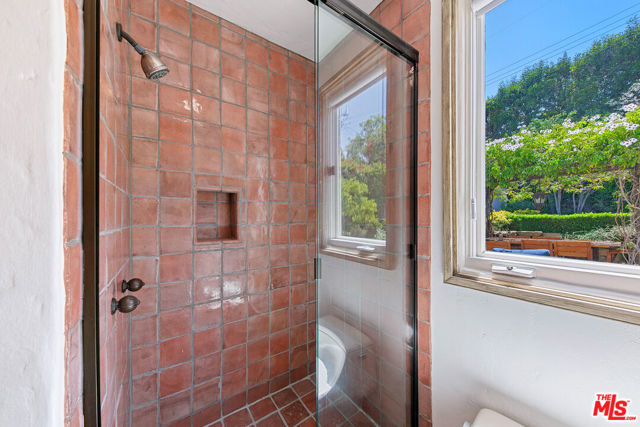 331 S Medio Drive, Los Angeles CA: https://media.crmls.org/mediaz/6cd7ebc1-6128-4e2a-b0c4-a296bfcafd49.jpg