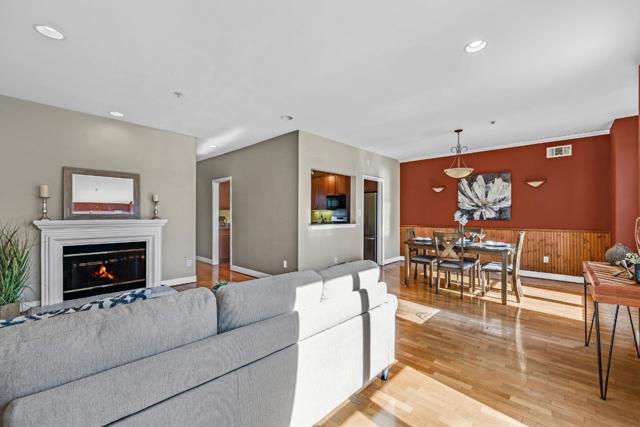 3246 21st Street, San Francisco CA: https://media.crmls.org/mediaz/6cd8462a-63fc-4577-b8d7-8c07ae84ea57.jpg