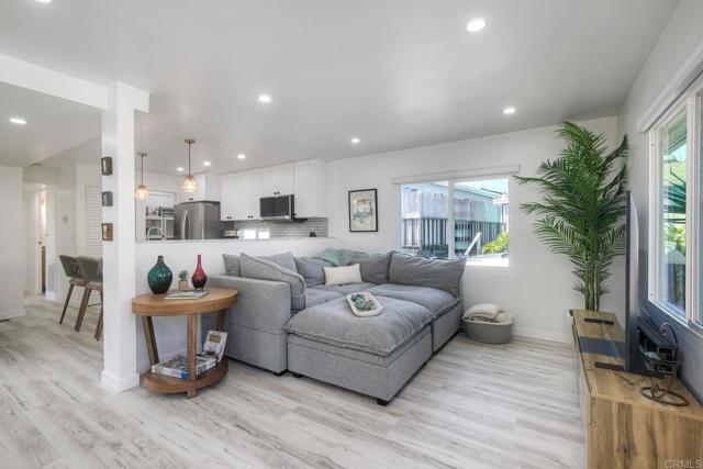 Detail Gallery Image 4 of 25 For 170 Diana St #34,  Encinitas,  CA 92024 - 2 Beds | 1 Baths