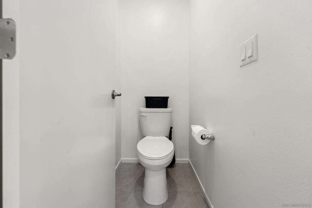 MLS #250034988SD img 32