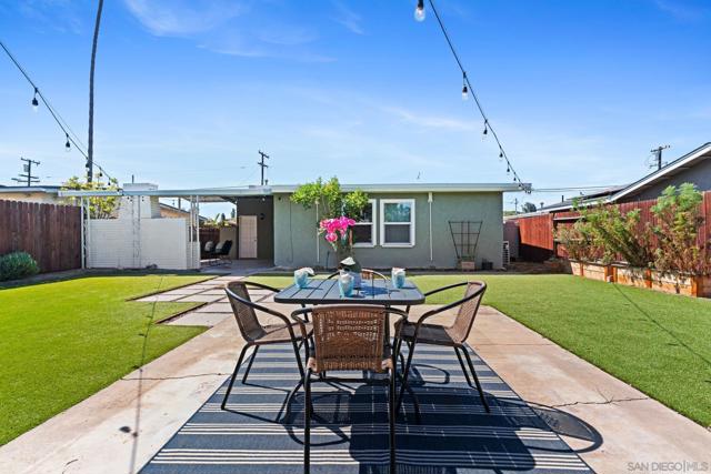 6248 Thorn Street, San Diego CA: https://media.crmls.org/mediaz/6cdb8d9d-b5c8-4d49-a792-62e0db0beba5.jpg