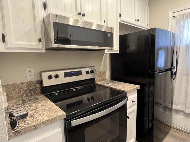 12115 Wintergreen, Lakeside CA: https://media.crmls.org/mediaz/6cdba168-8f34-4650-90ef-55a9afadbc98.jpg