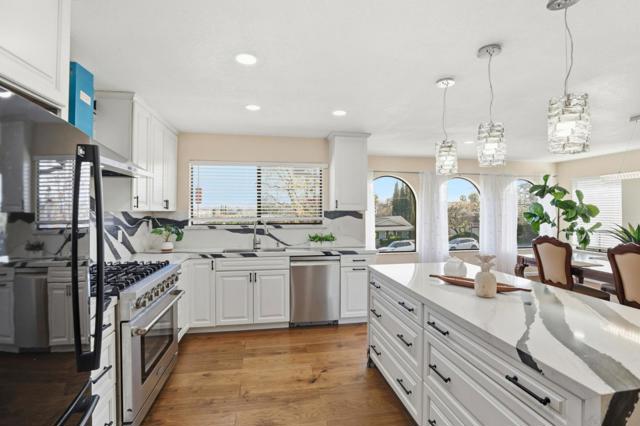 130 Georges Drive, Hollister CA: https://media.crmls.org/mediaz/6cdc57f2-657c-46ac-ac98-5f67bc7fbfb9.jpg