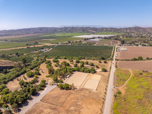 4850 N Moorpark Road, Thousand Oaks CA: https://media.crmls.org/mediaz/6cdc6020-f16d-4d5d-b6e3-80a235a44b0b.jpg