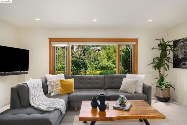 Image 17 of 60 For 6210 Elderberry Drive