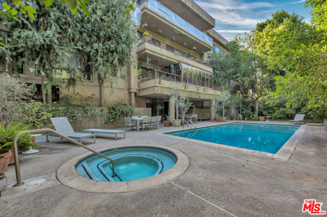 1124 N Kings Road, West Hollywood CA: https://media.crmls.org/mediaz/6cdca2c5-0719-45c9-b47c-50f734dc607c.jpg